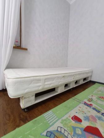 Кровать сделанная вручную