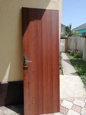 Продам межкомнатные двери б/у