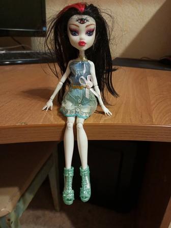 Кукла monster high Дракулаура