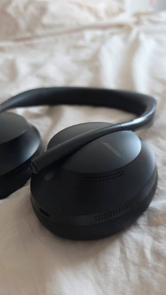 Беспроводные наушники с шумоподавлением Bose