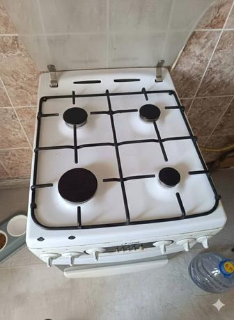 Продам газовую плиту
