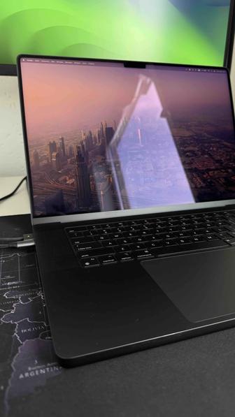MacBook Pro 16