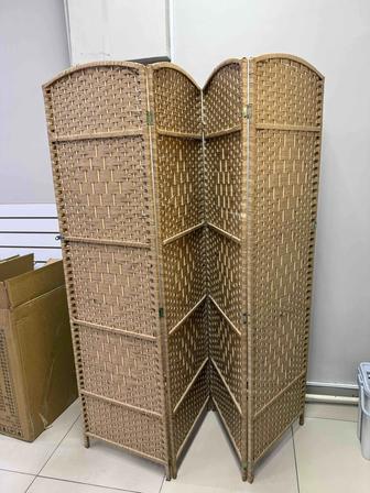 Плетеная напольная перегородка