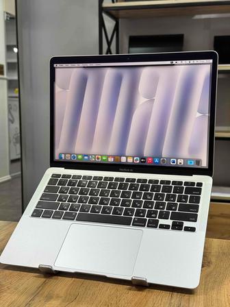 MacBook Air 13 M1 8GB/256GB/36 цикл / Microsoft Office