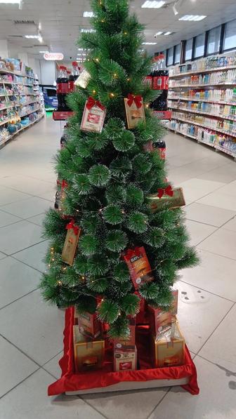 новогодняя елка со снегом на ветках, 180 см