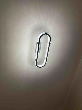 Продам люстру