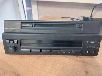 БМВ CD магнитола CD53 E39 оригинальная штатная