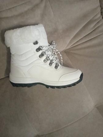 Продам женские зимние ботинки, размер 37- 37,5.