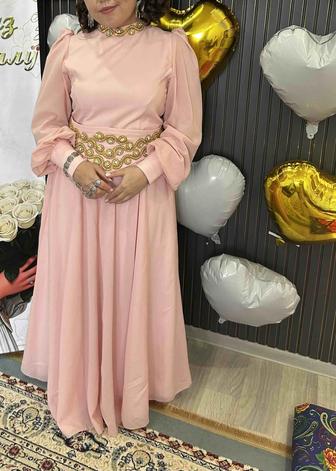 Продаеться платье на узату ,сырга салу! можно на прокат