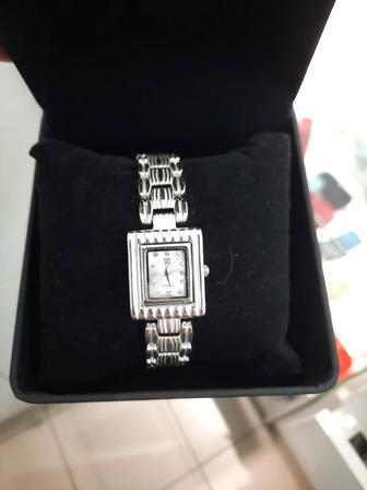 Женские часы