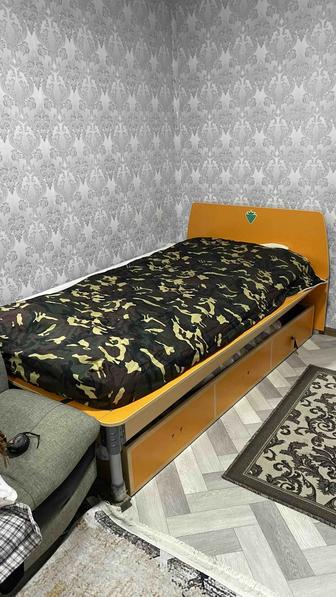 Спальный гарнитур б/у