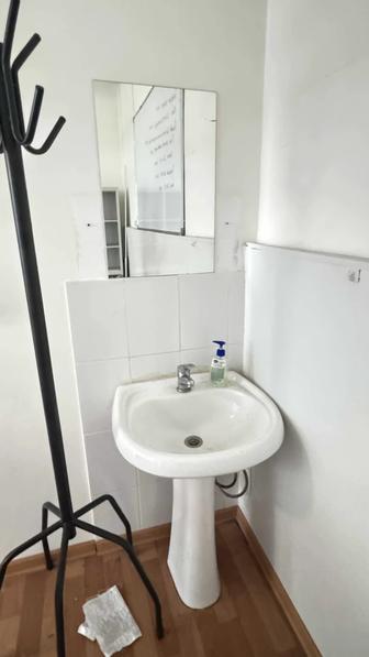 Продам раковины с подставкой