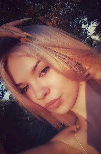 Официант / официантка