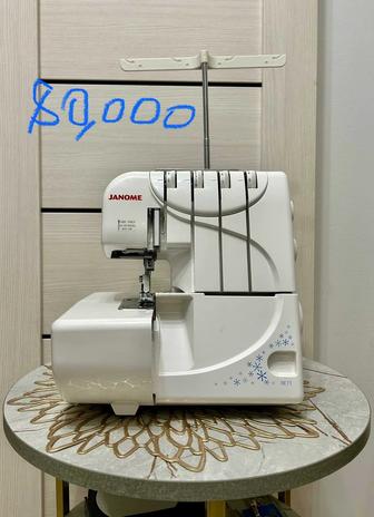 Продам оверлок JANOME