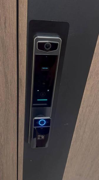 Установка смарт замков, замена замков и сердцевины, доводчики