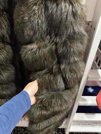 Продам натуральную меховую жилетку