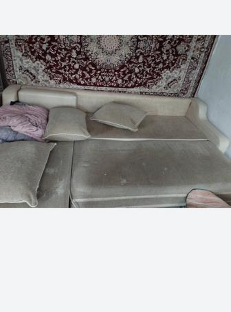 Продам диван угловой