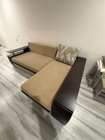 Диван гостиный