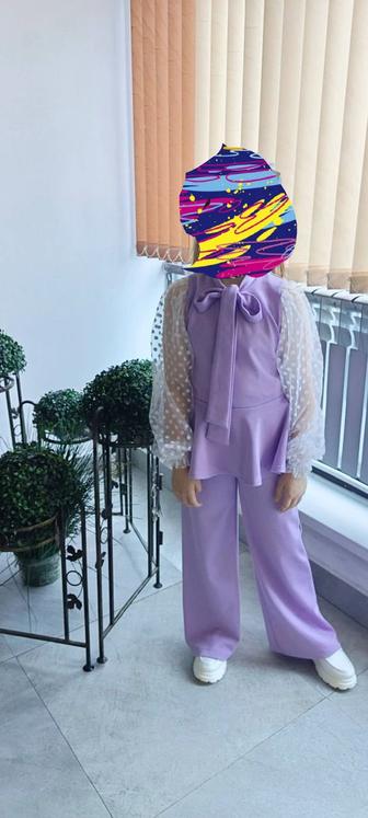 Продаю костюм