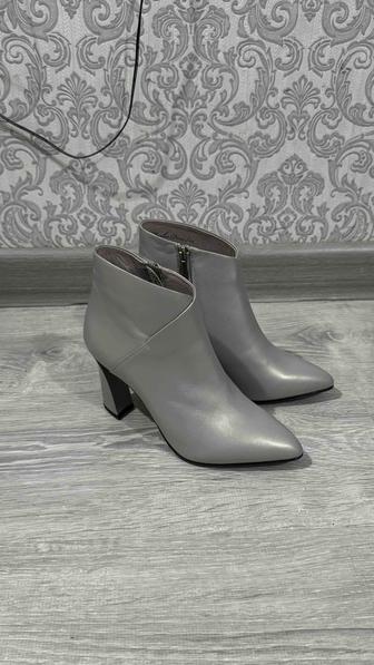 Продам ботильоны 34 р.