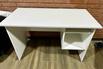 Продам стол -парта