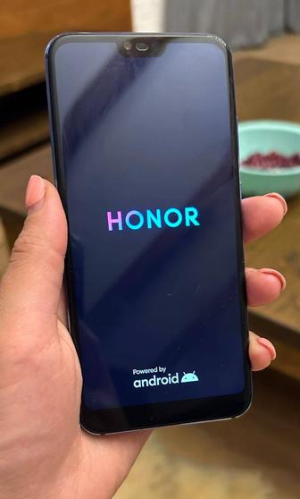 Смартфон Honor 10