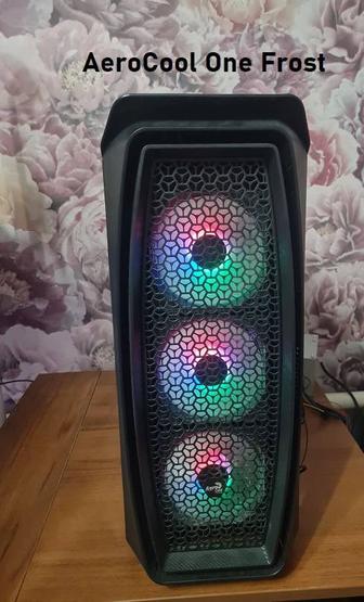 Корпус AeroCool One Frost