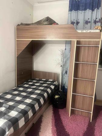 Продам двухъярусную кровать