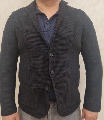 Срочно продам новый мужской кардиган