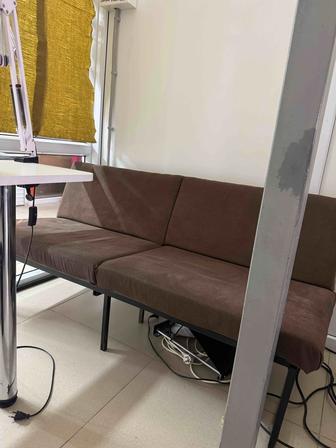 Продам офисный диван