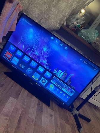 Телевизор PHILIPS
