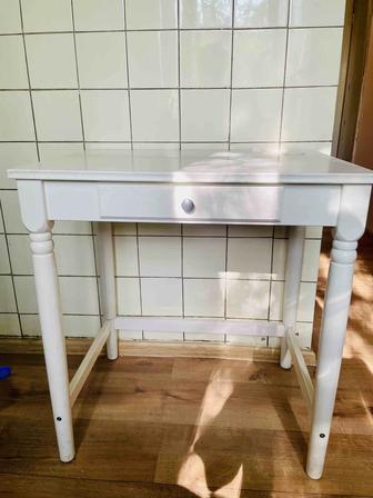 Стол IKEA