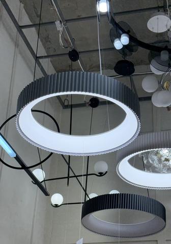 Люстра новая диаметр 60