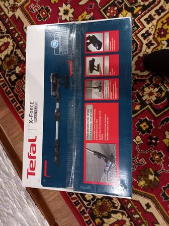 Пылесос вертикальный, беспроводной Тефаль 13 60 оригинал Франция