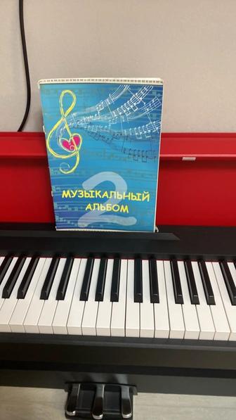 Уроки фортепиано у опытного преподавателя со стажем с самых азов.