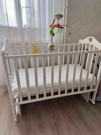 Продам детскую кроватку