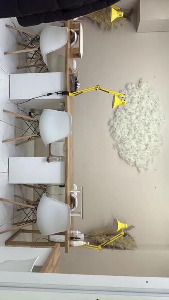 Сдам в аренду маникюрный стол