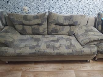 Диван и два кресла