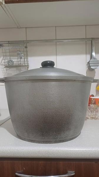 Продам казан чугунный