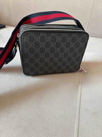 Продам мужскую сумку Gucci