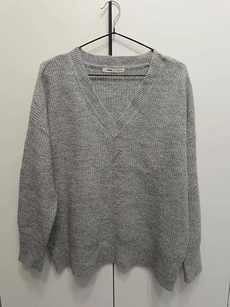 Продам теплую кофту