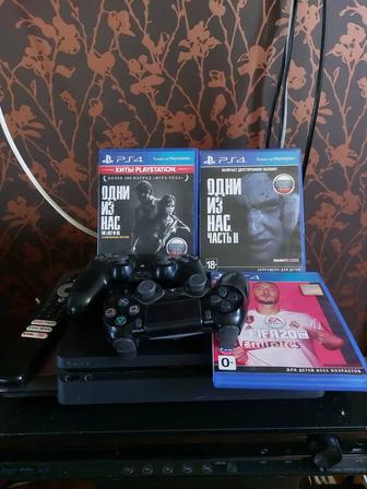 Продам Play station 4 slim