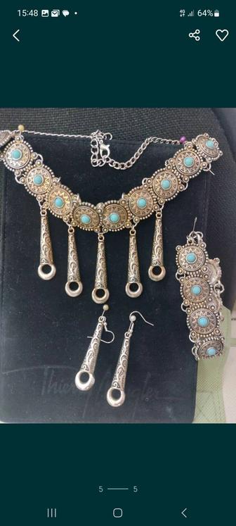 Национальный стильный набор из колье..серьги..браслет с бирюзой