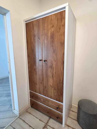 Продам тумбу и шкаф