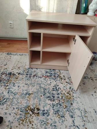 Продам тумбочку