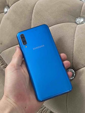 Samsung A50. 64 gb