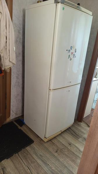 Продам холодильник б/у на дачу