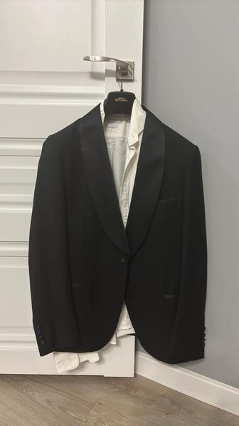 Продам смокинг