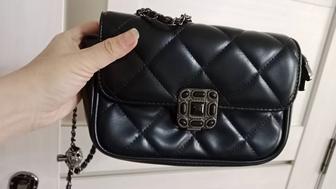 Продам сумочку новую не носила с тремя отделением недорого