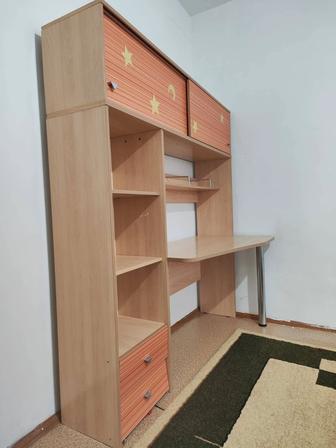 Письменный стол